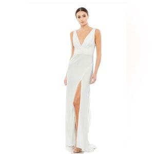 Ieena for Mac Duggal Sleeveless V-neck Jersey Gown NWOT